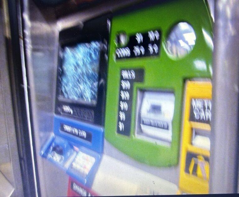 In honor of Tort: 3 omny readers and 3 mta machines smashed in Brooklyn