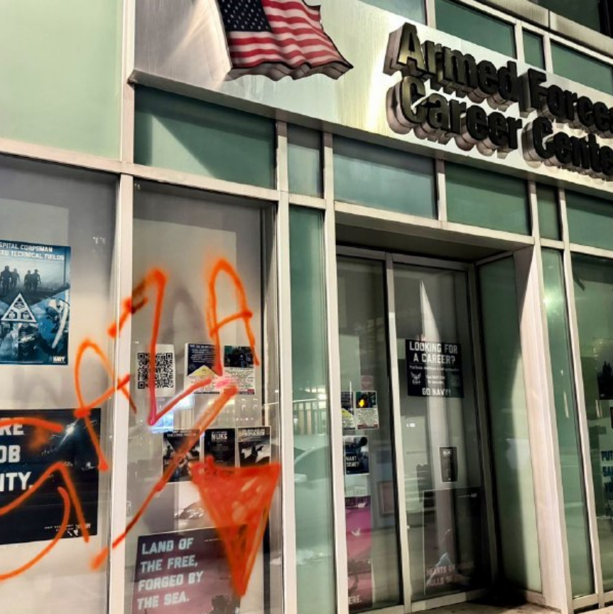 US Army Recruiters Hit in Downtown Brooklyn!