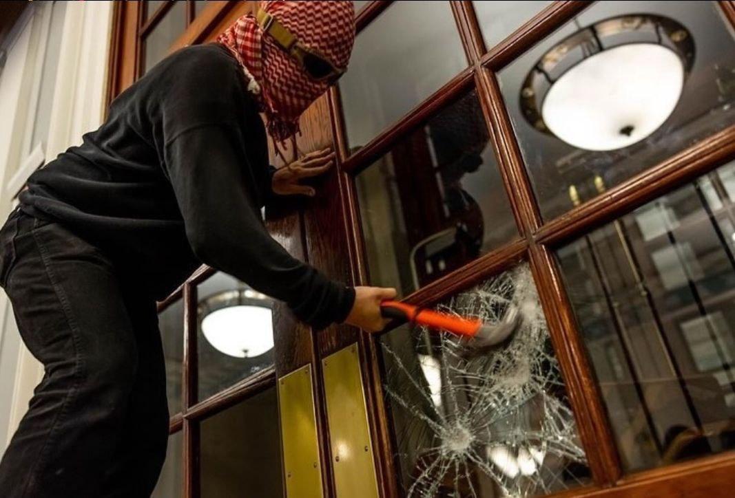 Scenes from the Student Intifada in NYC (April 17 – May 8, 2024)